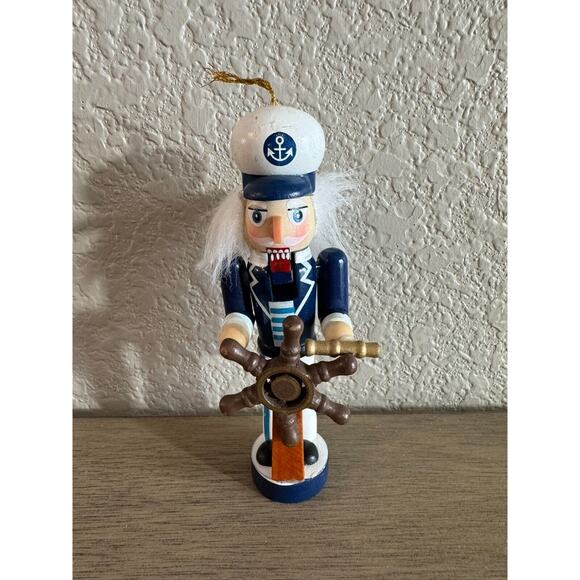 Wooden Nut‎ Cracker Sea Captain 5" Tall Christmas Ornament - Picture 1 of 3